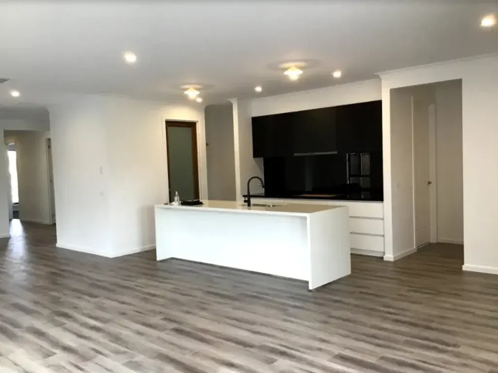 Clean kitchen ready for occupancy after pre-settlement inspection