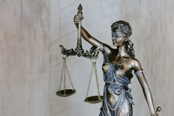Solicitors & Lawyers