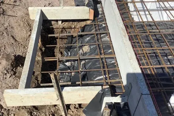 Slab formwork and steel reinforcement before pour