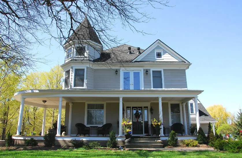 Well-maintained older Australian heritage home with timber detailing and iron lacework
