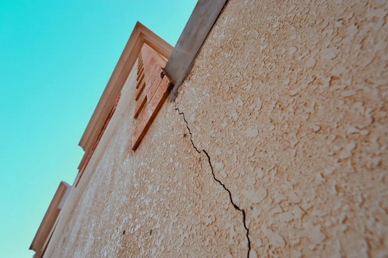 crack found in external wall